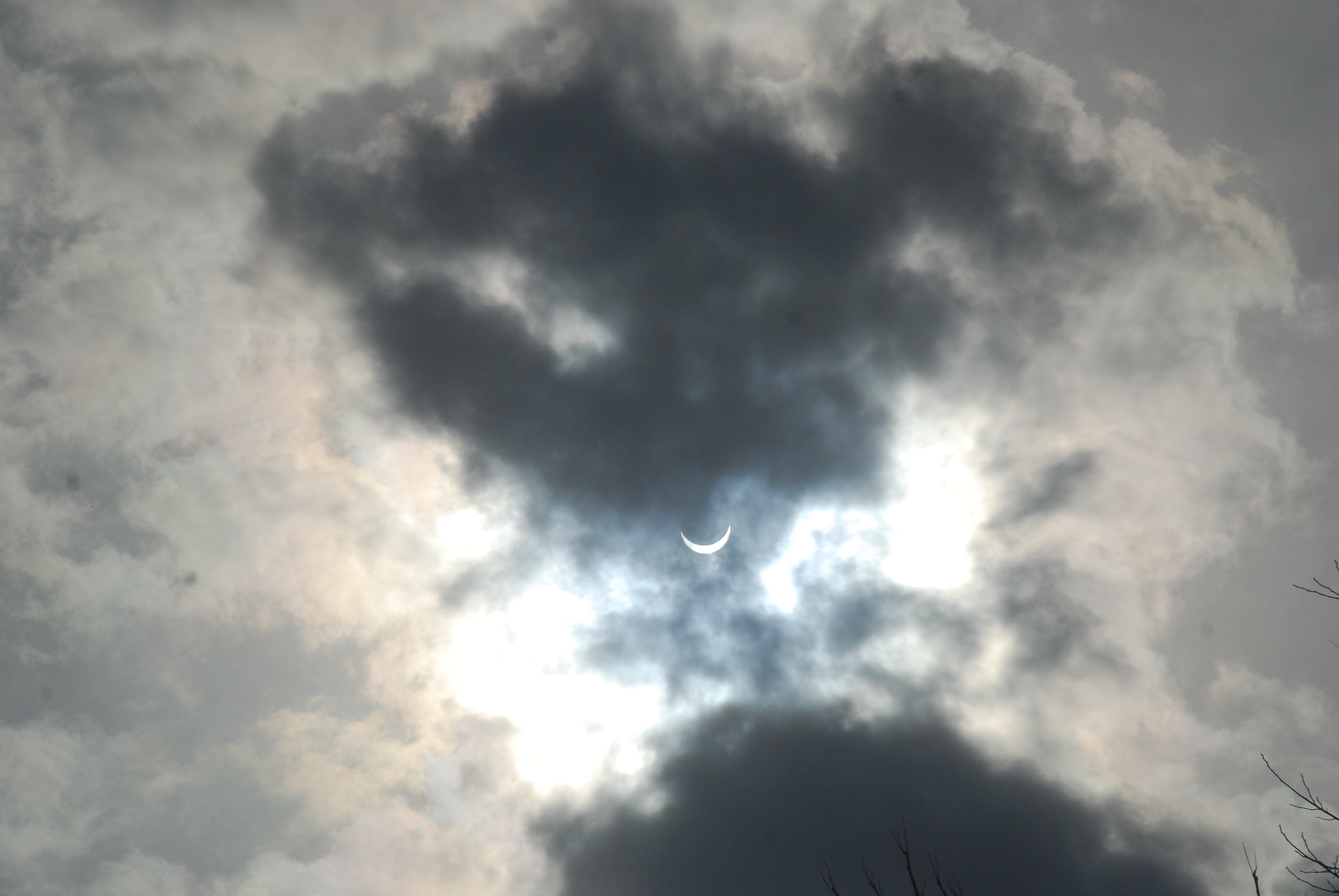 Solar eclipse over Dormont